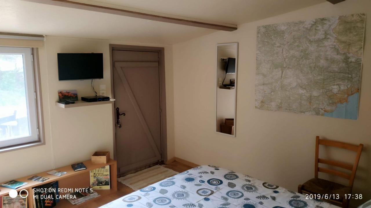Apartamento L'Establoun Saint-Martin-de-Brômes Exterior foto
